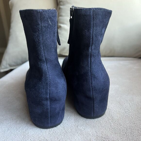 Aquatalia Ulyssa Navy Blue Suede Ankle Boot Booties Women 9.5 M Hidden Low Heel - Picture 8 of 14